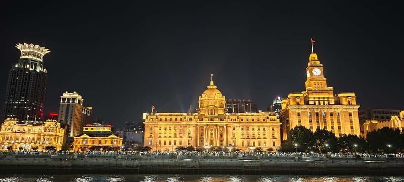 Shanghai: After Dark Dinner and Huangpu River Night Cruise - Is VIP cruise seating worth the extra cost?