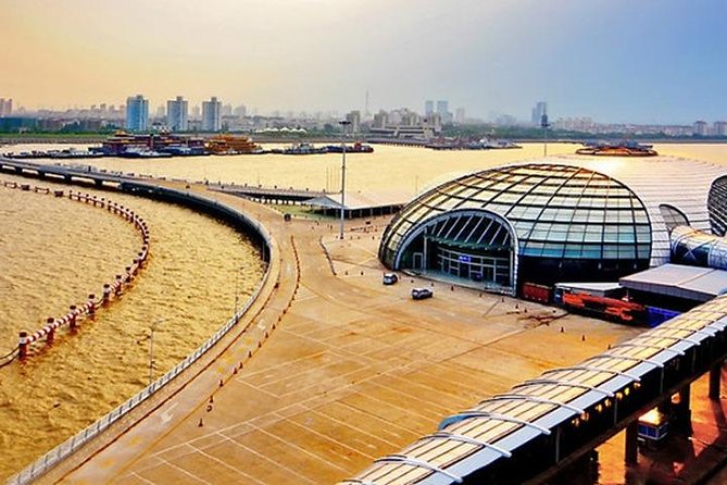 Shanghai Baoshan Cruise Port to Pudong Airport :Private transfer Service - What the 70-minute airport ride is like