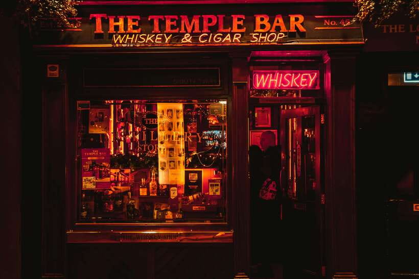 Shanghai bar hopping tour in the former french concession - The social side: best for solo visitors and friendly groups