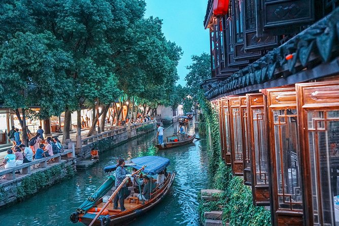 Shanghai Bus Tour:Yu Garden,Chenghuang,Zhujiajiao Water Town,Bund - Zhujiajiao Water Town, the day’s longest stop