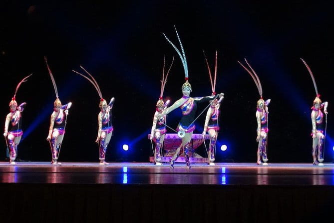 Shanghai Circus World ERA Acrobatic Show Tickets - Who will enjoy ERA most?