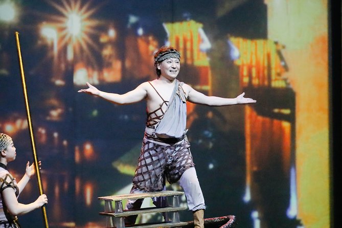Shanghai Circus World: ERA2 Intersection of Time Acrobatics Show - Entering Shanghai Circus World