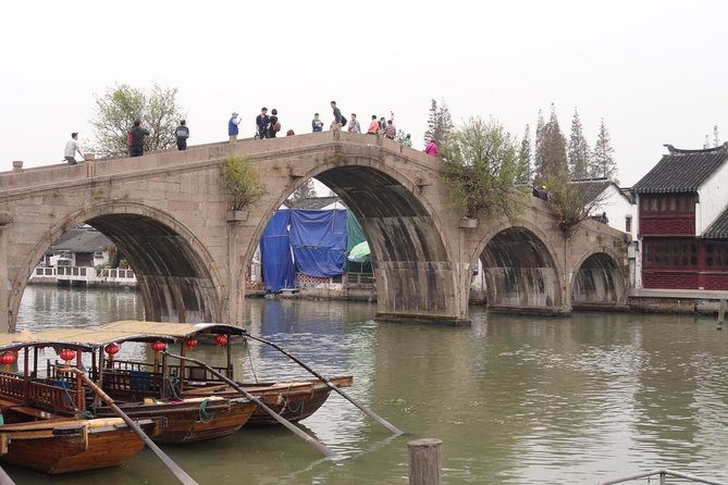 Shanghai Day Tour to Zhujiajiao Water Town, Yu Garden, Bazaar, Bund - Why the Zhujiajiao and Shanghai combination works