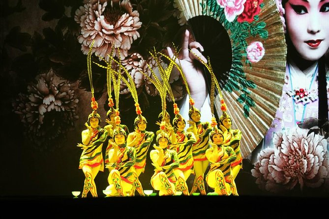 Shanghai Dinner and Acrobatics Show - Why pair Shanghai dinner with an acrobatics show?