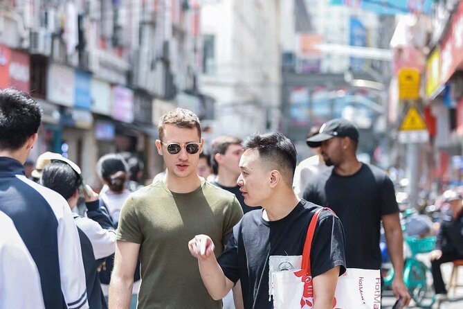 Shanghai Food and Culture Tour (10 dishes, 5 eateries) - People’s Square gives you a break between bites