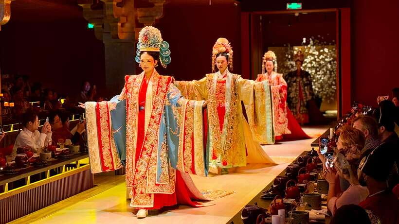 Shanghai Guided Royal Banquet Photo (Incl) with Massage Opt - Massage After Dinner: A Separate Choice