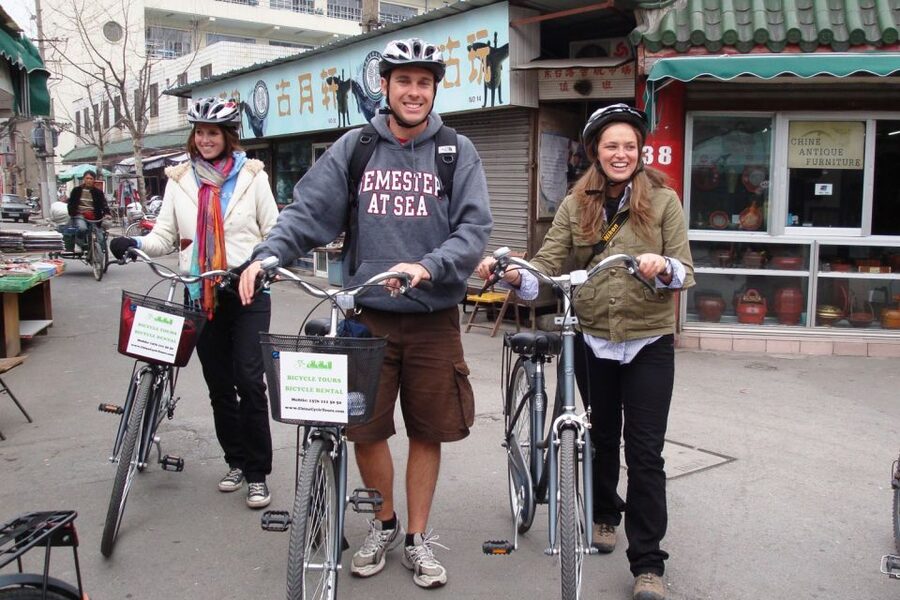 Shanghai: Half-Day Biking and Local Food Tour - Meeting in central Shanghai