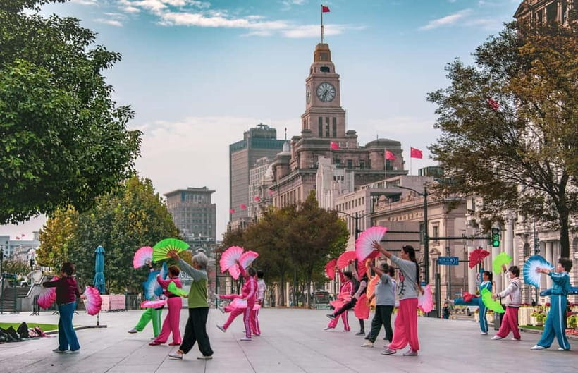 Shanghai Highlights Walking Tour With A Real Local - Why this walk works well in Shanghai