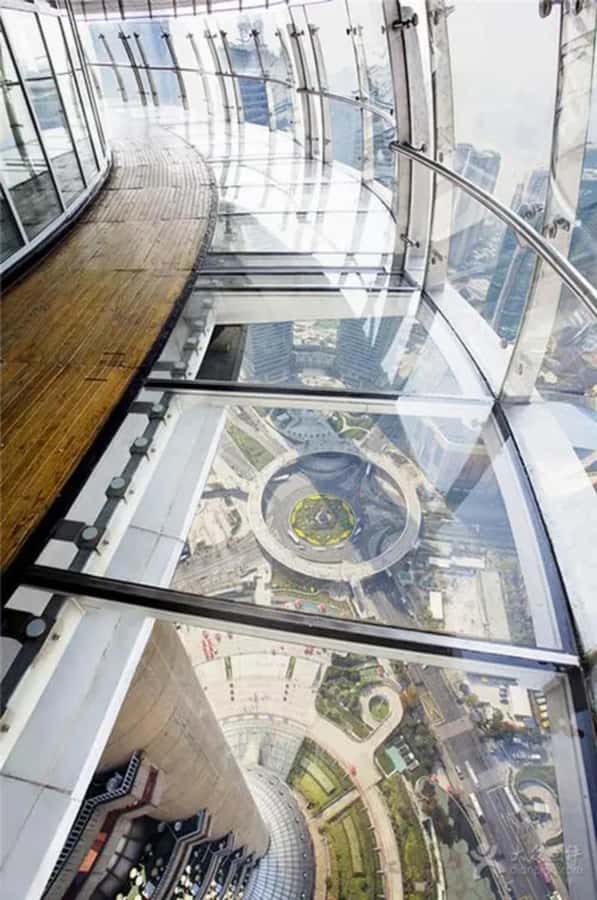 Shanghai Jinmao Tower 88th floor sightseeing hall - Who will get the most from Jinmao Tower