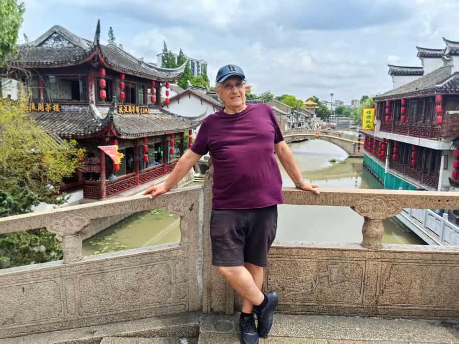 Shanghai Must-See and Foodie Test Bike Tour( Day & Night) - The Ancient Garden Bridge and the Ride Toward The Bund