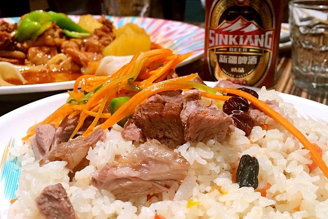 Shanghai Night River Cruise Tour with Xinjiang Style Dining Experience - Why this three-hour evening works so well in Shanghai