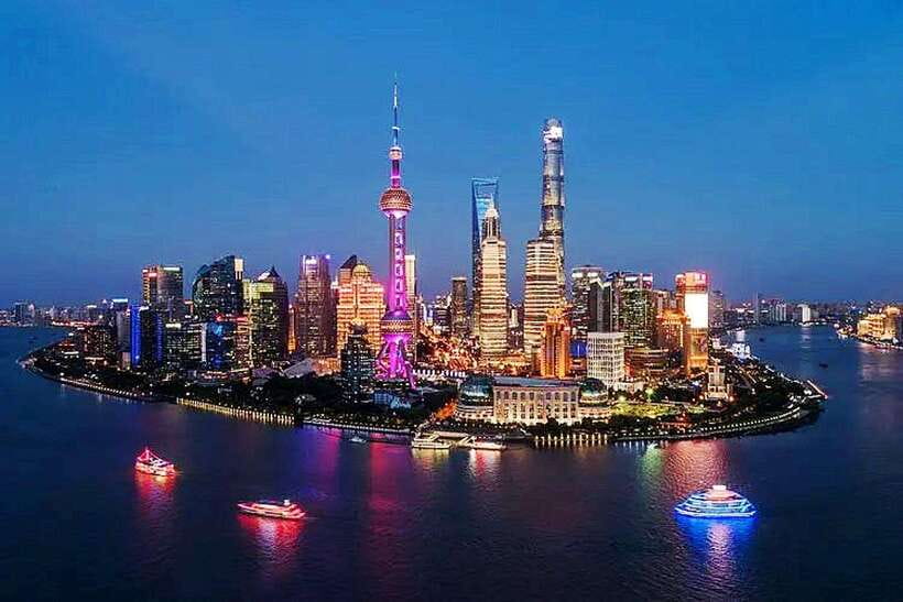 Shanghai Night River Cruise VIP Seat with Authentic Dinner - What the 50-minute VIP cruise is really like