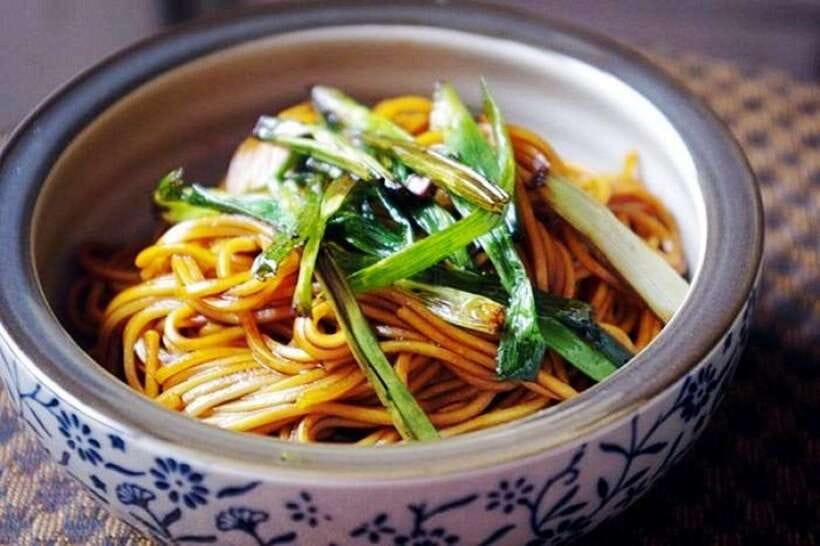Shanghai Night River Cruise VIP Seat with Authentic Dinner - Who should book this evening?