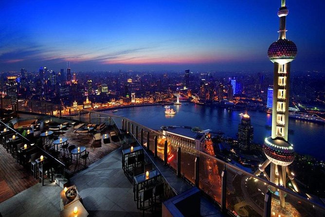 Shanghai Nightlife: Bars in The Bund and Old French Concession - The private format and guide quality
