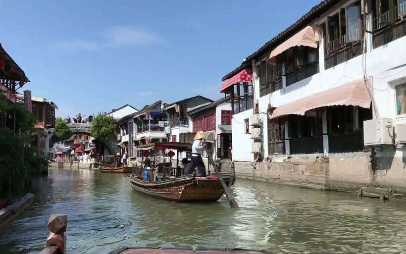 Shanghai: Private Shanghai & Zhujiajiao Tour with Lunch - How to prepare for the eight-hour route