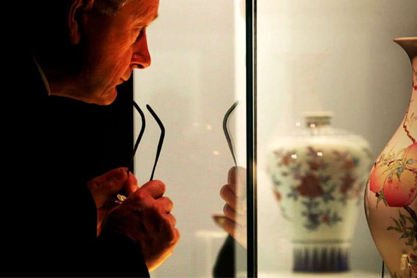 Shanghai: Private Tour of the Shanghai Museum - Bronze vessels, weapons, and the language of power
