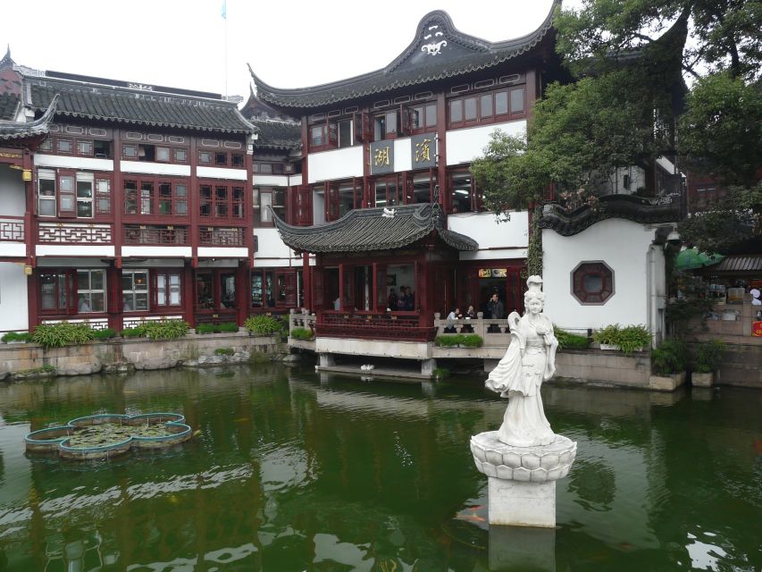 Shanghai: Private Walking Tour with a Local - A Shanghai walk without a fixed script
