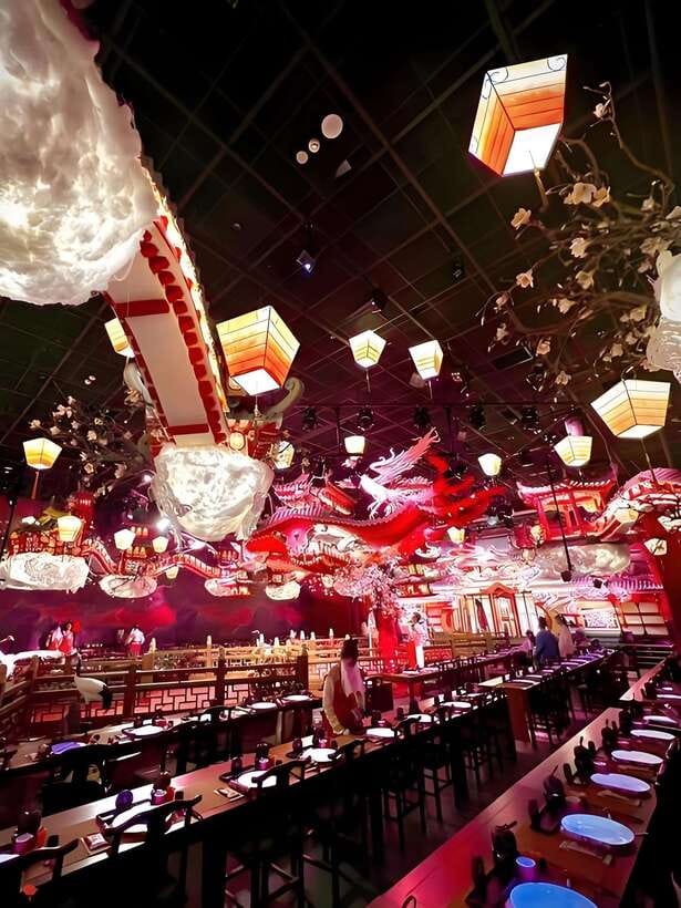 Shanghai: Royal Banquet with Chinese Cultural Performance - FAQ
