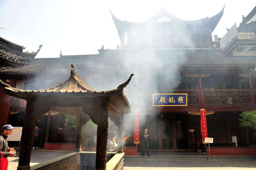 Shanghai: Top 5 Highlights All Inclusive Private Day Tour - The Bund at the end of the day