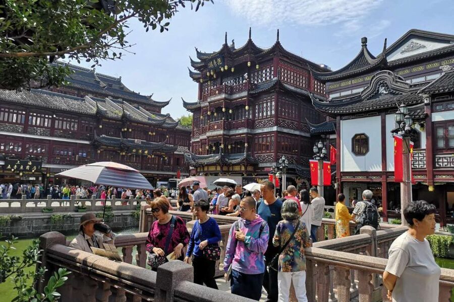 Shanghai: Yu Garden and City God Temple Walking Tour - Is $60 a fair price for three hours?
