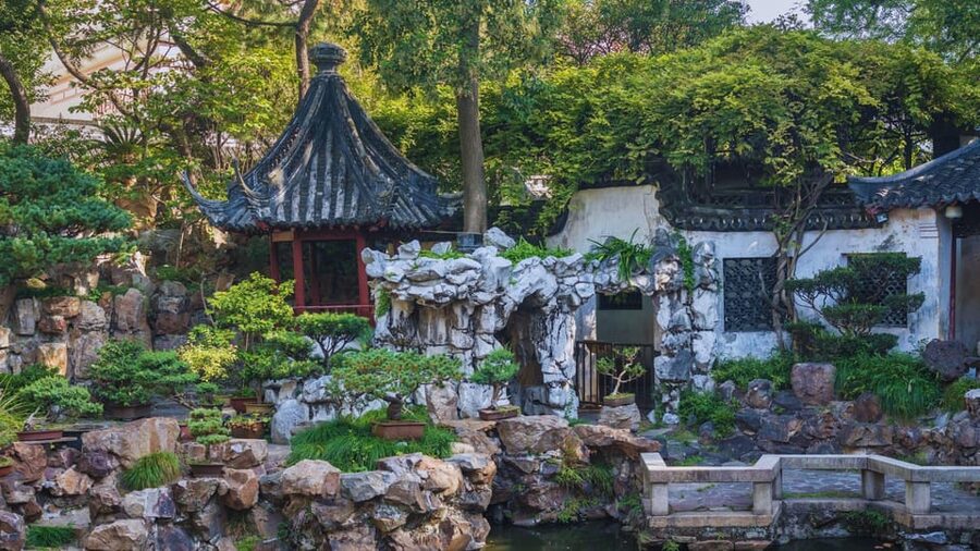 Shanghai: Yu Garden Entry Ticket with PDF Guidebook - The Tradeoff Between Independence and Company