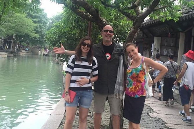 Shanghai Yu Garden, The Bund & Zhujiajao Water Town Bus Tour - Why this route works for a first day in Shanghai