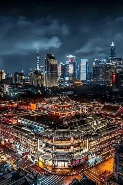 Shanghai: Yu Garden with Entry Tickets(optional) - What the English guide can add