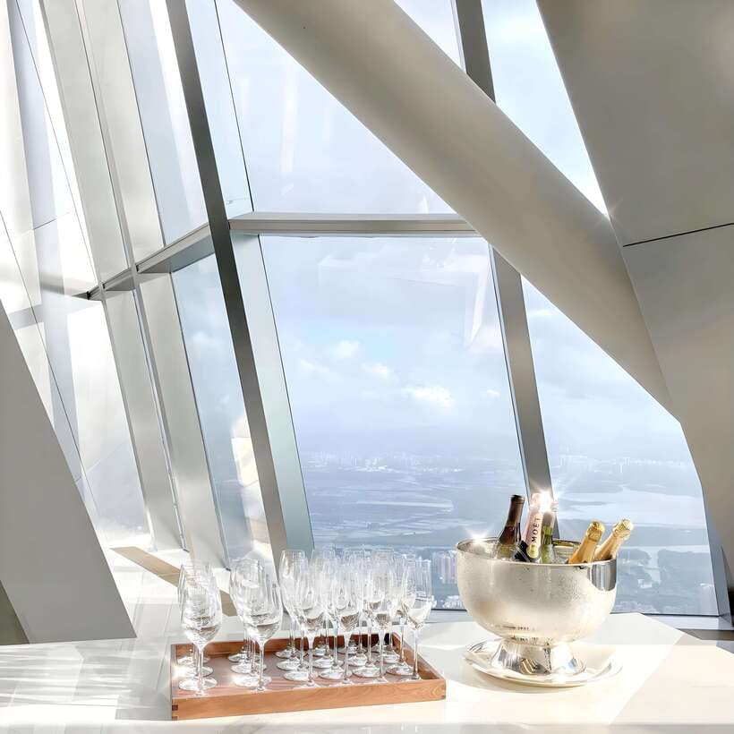 ShenZhen: Tallest Building with Luxury Meal on Highest Floor - What the building tells you about Shenzhen
