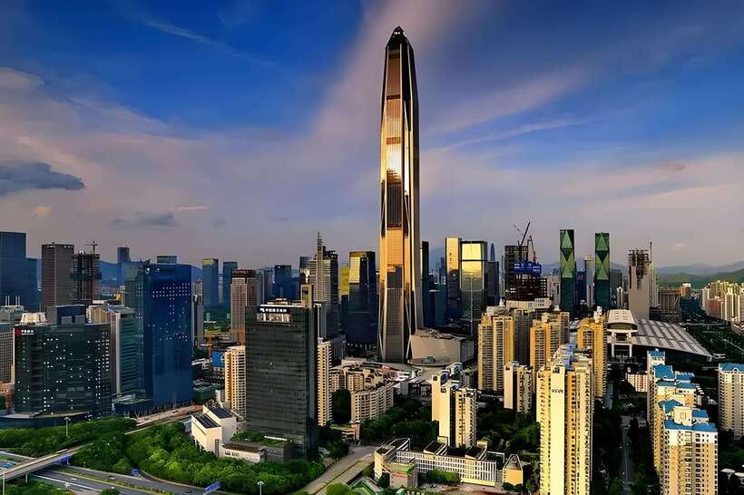 ShenZhen: Tallest Building with Luxury Meal on Highest Floor - The separate entrance and elevator process