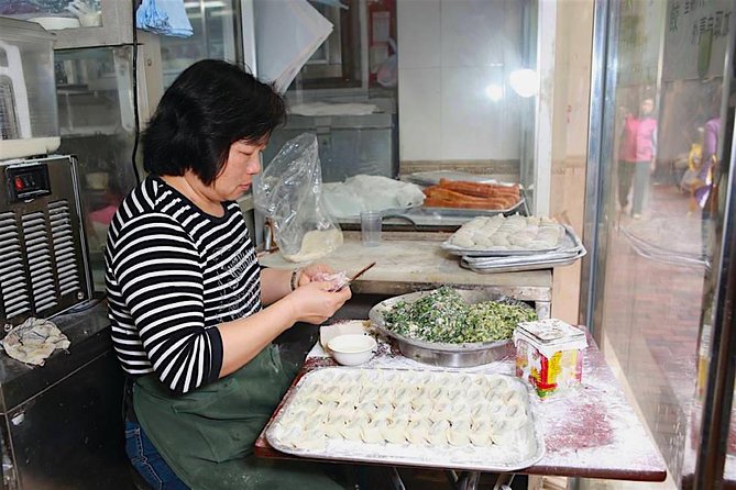 Small Group Kowloon Michelin Rated Street Food and Culture Tour - Is $115.46 fair value?