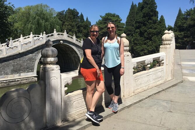 Summer Palace Walking Tour - Meeting Roy Li at Beigongmen Station