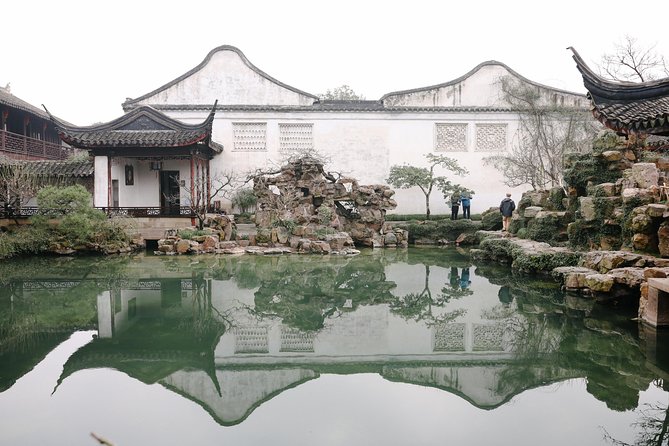 Suzhou and Zhouzhuang Water Village Day Trip from Shanghai - Lunch and the realities of a group meal