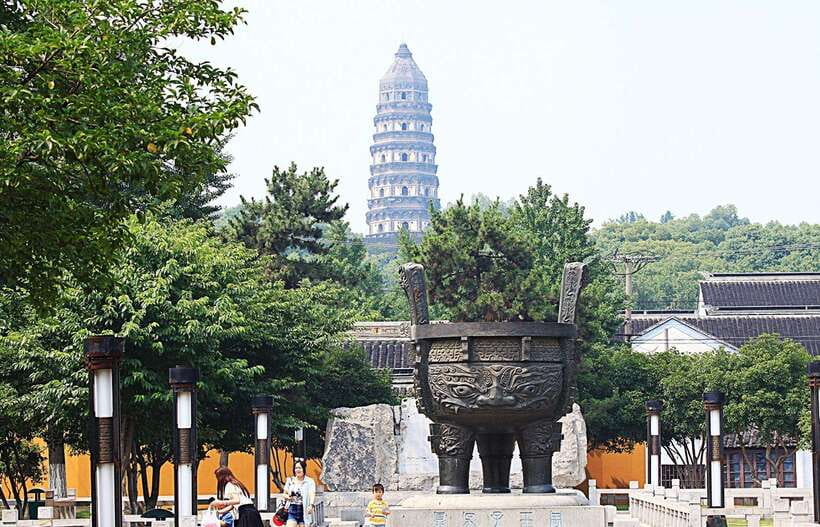 Suzhou Private Guided Day Trip from Shanghai by Bullet Train - Guanqian Street and a practical local lunch