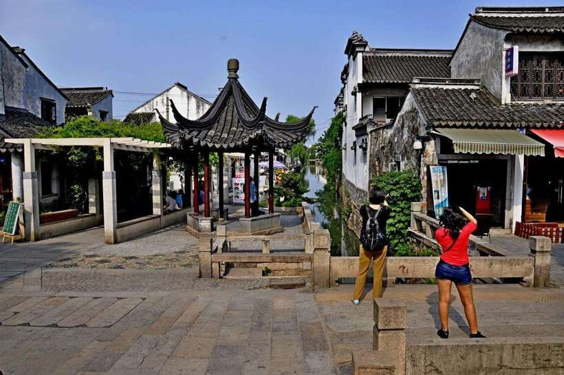 Suzhouand Zhouzhuang Private Guided Day Trip from Shanghai - The guides are a major part of the experience