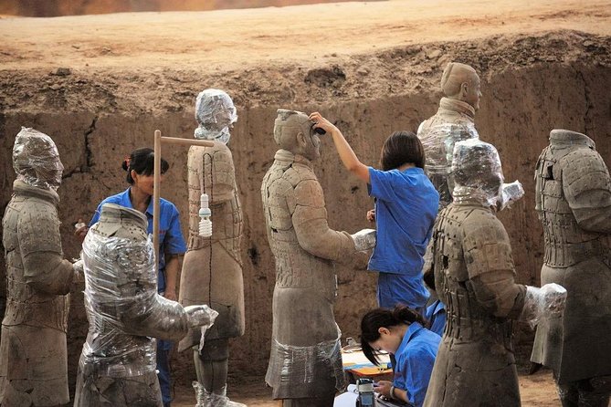 Terracotta Warriors, City Wall and Muslim Food Street - The Terracotta Warriors: three hours with China’s clay army