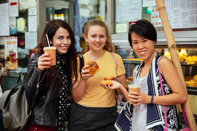 The 10 Tastings of Hong Kong With Locals: Private Street Food Tour - Meeting at Sai Ying Pun and getting oriented