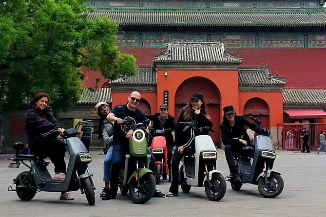 The Hutong Experience by Bike - Riding Through the Old Lanes