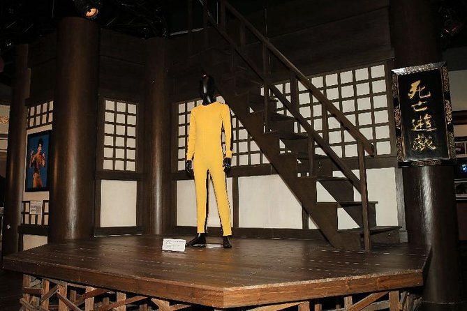 The Legendary Bruce Lee Experience Tour - Learning basic Wing Chun from a martial arts expert