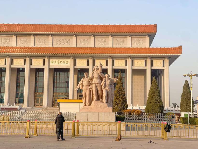 Tian’anmenSquare or Forbidden City Online Ticket Booking - The important difference between booking help and a guided tour