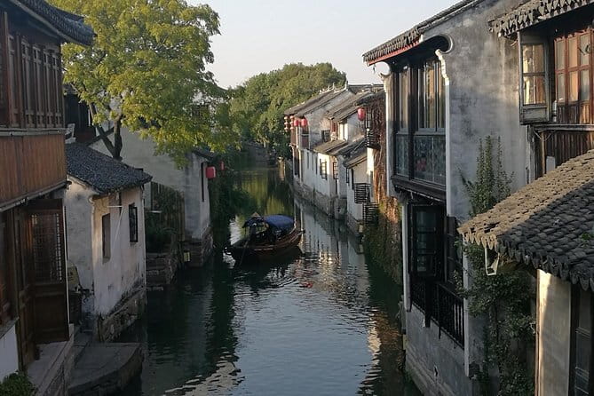Tongli and Zhouzhuang Water Town Private Day Tour from Suzhou - Tongli, where canals shape the town