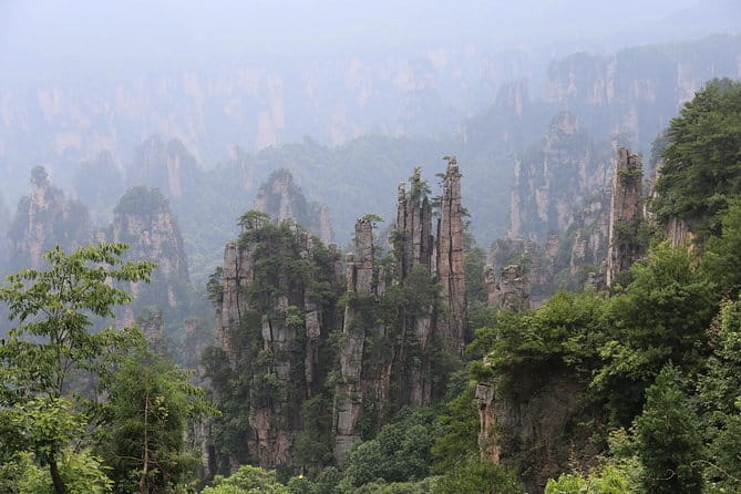 Top Zhangjiajie Mini Group Tour: Glass Bridge & Tianmen Mountain - Timing, food, and what to carry