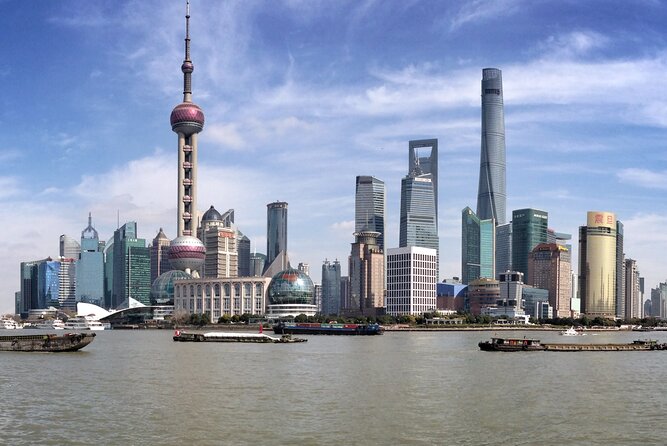 Tour of Jewish Shanghai led by a Jewish History Expert - Entering Hongkou, the former Shanghai Ghetto