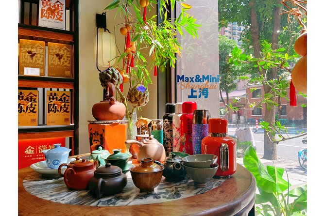 Unlock Chinese Tea: Culture, Science, Tasting & Hands-on Brewing - Brewing with a gaiwan and clay pot