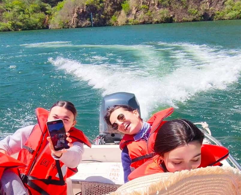 Water-Great Wall Odyssey: Hike & Cruise One Day Tour - What the guide adds to the day