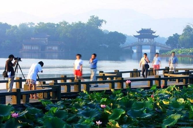 Wuzhen Water Town Self-Guided Tour with Private Transfer from Hangzhou - Private transport versus a guided tour