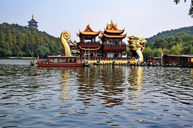 Wuzhen Water Town Self-Guided Tour with Private Transfer from Hangzhou - What the $87 price really covers