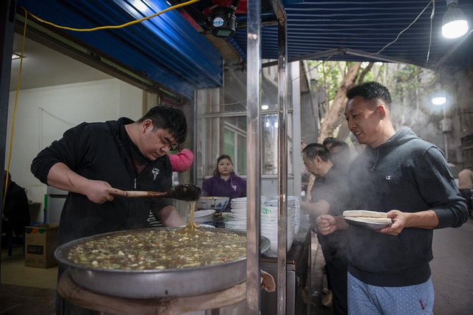 Xi'an Evening Food Tour by TukTuk - What the guides add to the meal