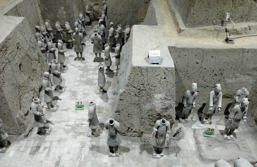 Xi'an: Half-Day Terracotta Warriors & Horses Museum Tour - Pit 2: a closer look at military roles