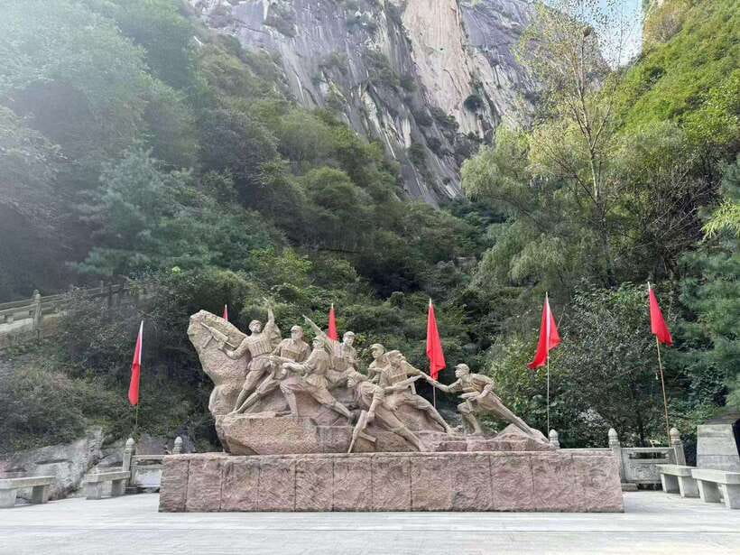 Xi'an: Hua Shan Mountain Private day Tour - Is $240 per person good value?