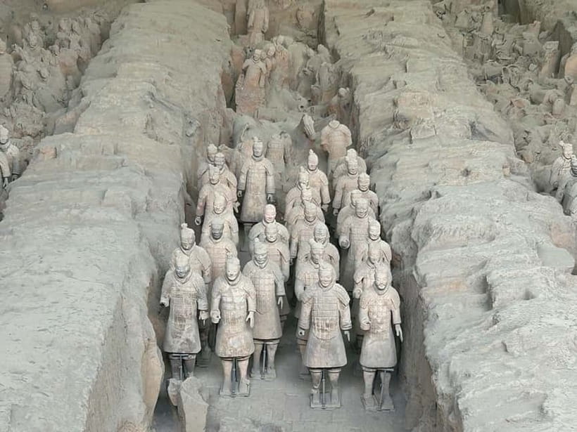Xi'an in A Day: Terracotta Army+City Highlights+Family Lunch - The Giant Wild Goose Pagoda and its quieter mood